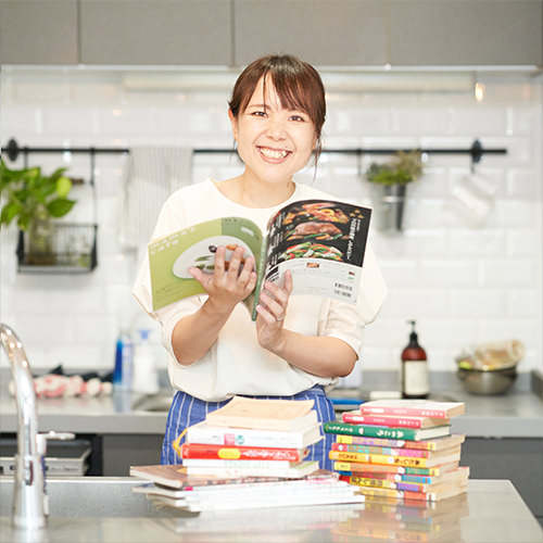 実はブックオフヘビーユーザーだった料理コラムニスト・山本ゆりさんの「これでええやん」なライフスタイル